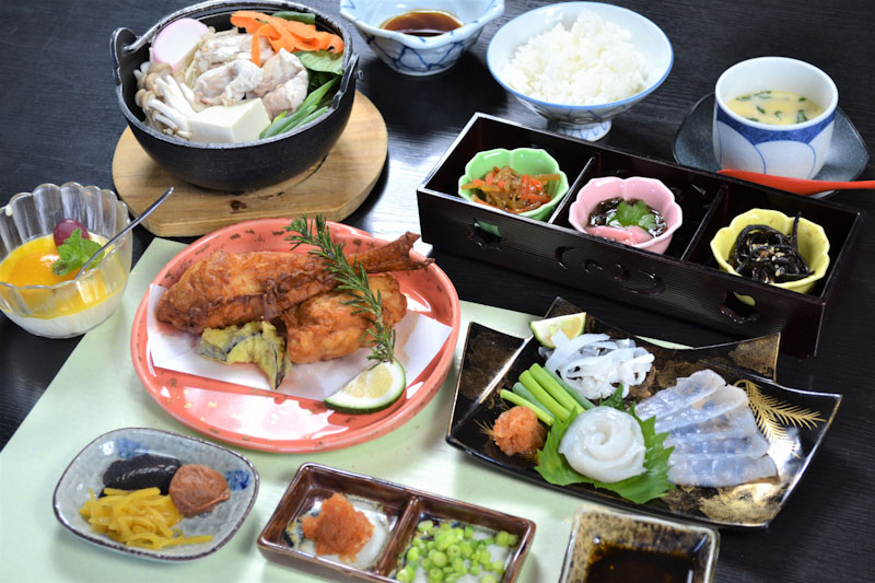日帰り/知多美浜の旅館でいただく ふぐづくし会席
