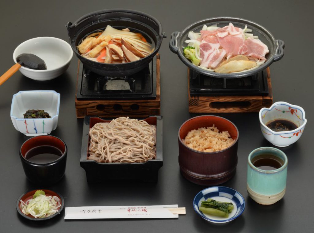 日帰り/年越しそば打ち体験と南信州まるごと感謝市　お買物券1000円分付！（三重・岡崎ルート）