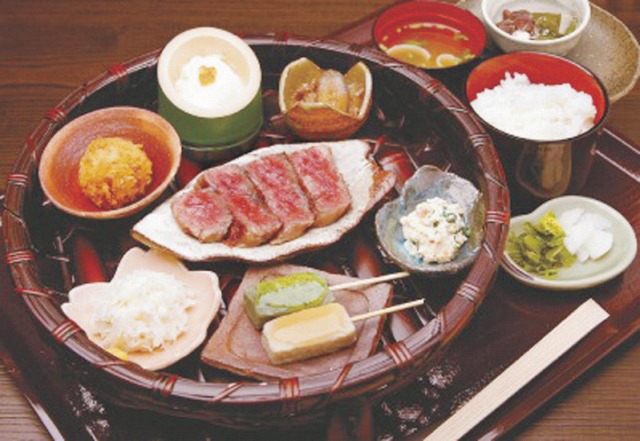 日帰り/近江八幡 こたつ舟でめぐる水郷と近江牛ランチ🎀2㌽