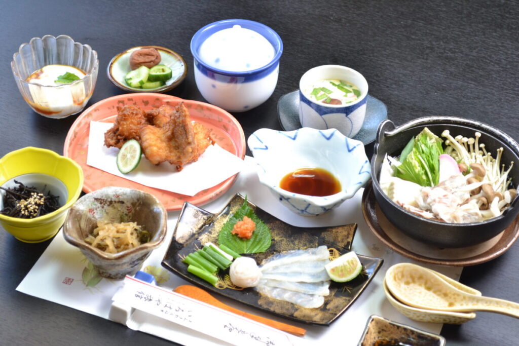 日帰り/知多美浜の旅館でいただく ふぐづくし会席（名春宮）