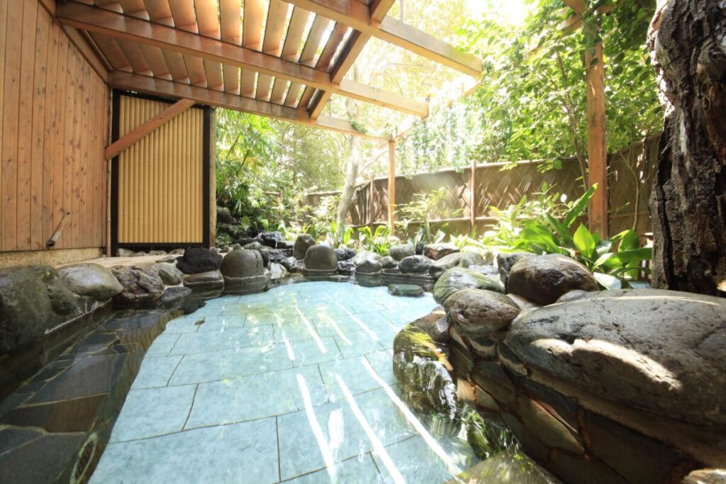 １泊４食/河津桜まつり　伊東温泉（ホテル暖香園泊）』