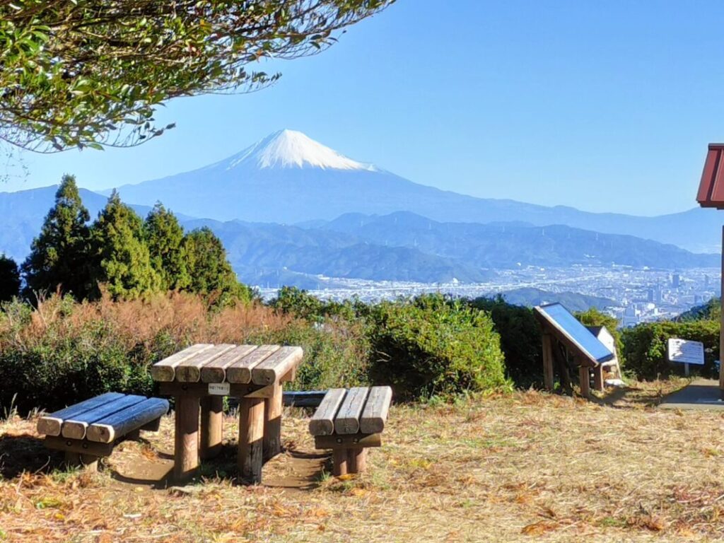 日帰り/≪ハイキングツアー≫ 上級者専用コース　360度の大パノラマ！焼津アルプス・満観峰から江戸時代の情緒ただよう花沢の里へ（名古屋）