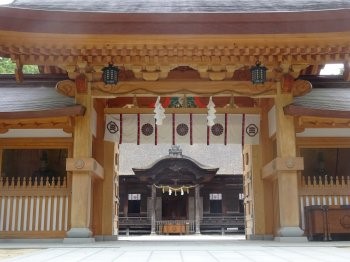 絶景のしまなみ海道と中四国最大級「今治」おんまく花火